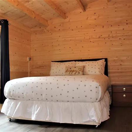Stunning 5-Bed Cabin In Ashton Under Hill Evesham Exterior photo